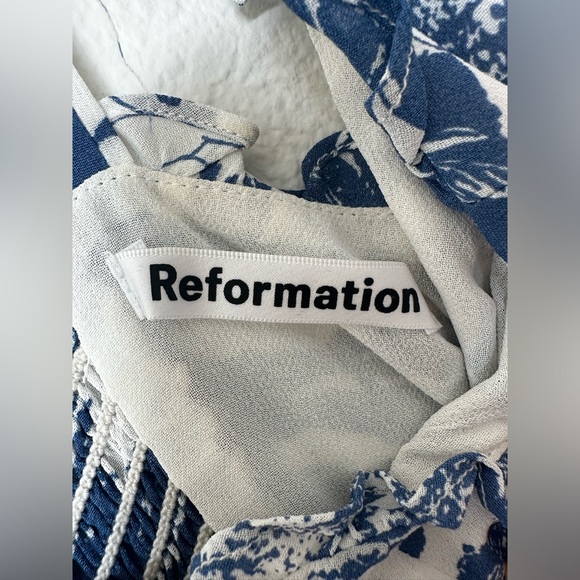 Blue & White Chinoiserie Patterned Dress by Reformation - Picture 5 of 12